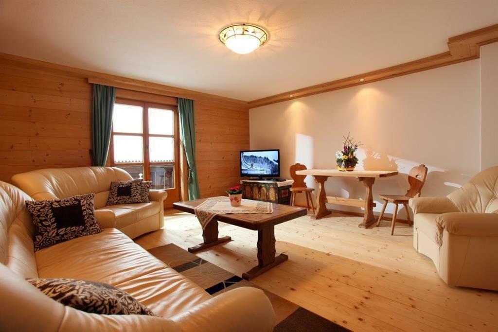 Haus Waldhof Apartment Brixen im Thale Bagian luar foto